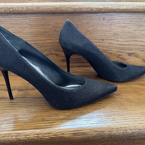 The Flirt from Stuart Weitzman 8.5 NWT - Picture 2 of 9